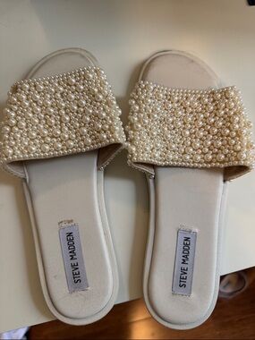 Steve Madden Pearl-Embellished Cream Slide Mules